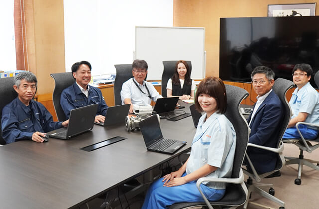左側 知多髙圧ガス様、右側 愛知時計電機